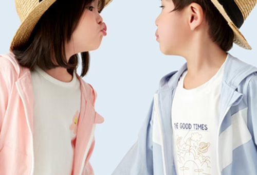 asiagame集团先容烟台童装的色彩衣着及分类